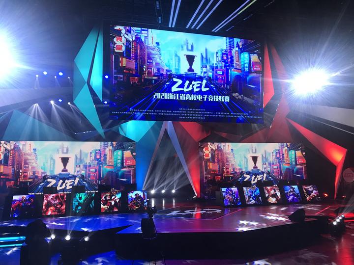 竞争激烈的 竞争激烈的